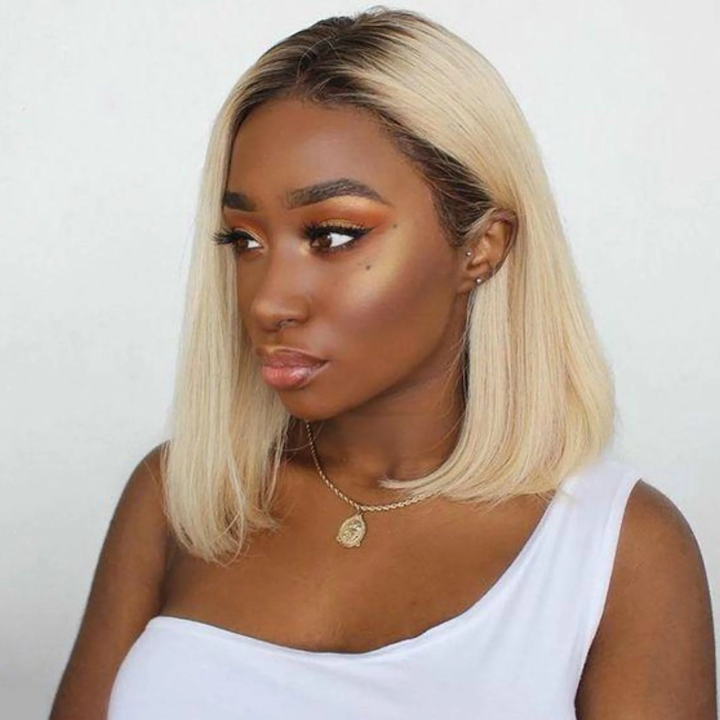 Ombre T1B/613 Blonde Straight Bob Wig 13x4 Transparent Lace Frontal